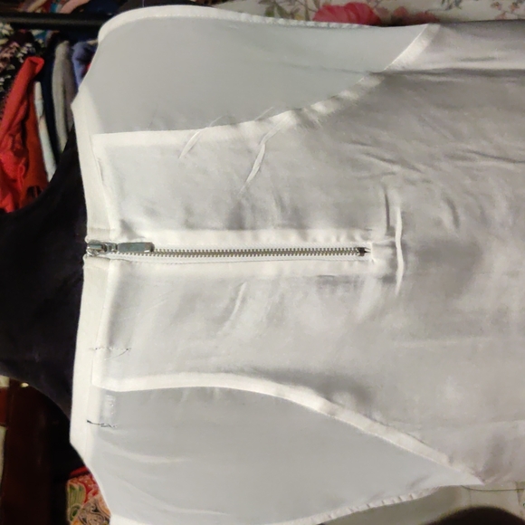 Rampage 🤍 white studded sheer accent sleeveless top - Picture 6 of 9